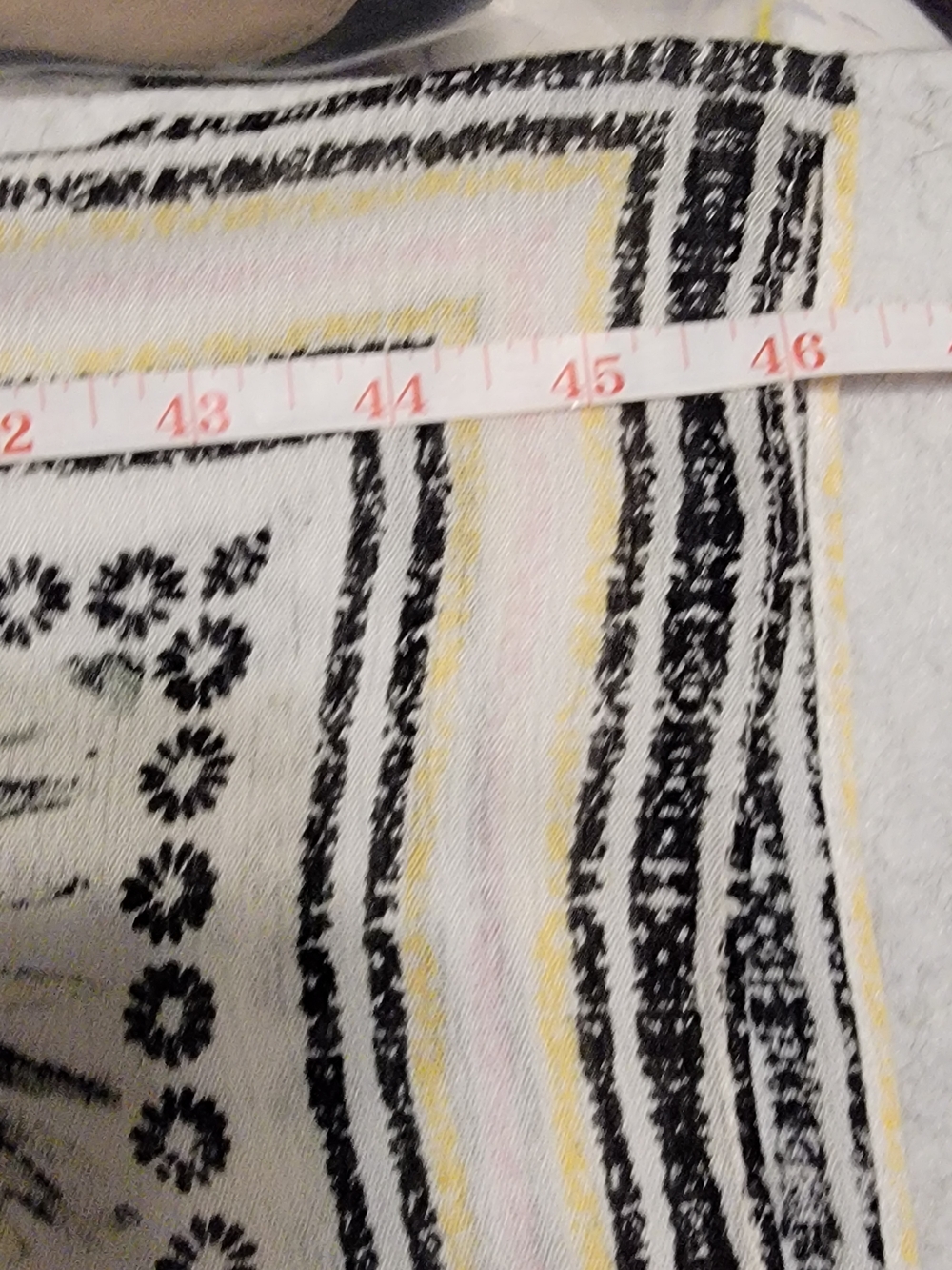 Vince Camuto White Woven Kimono Coverup with Black Palm Print and Yellow Accents - Picture 9 of 12